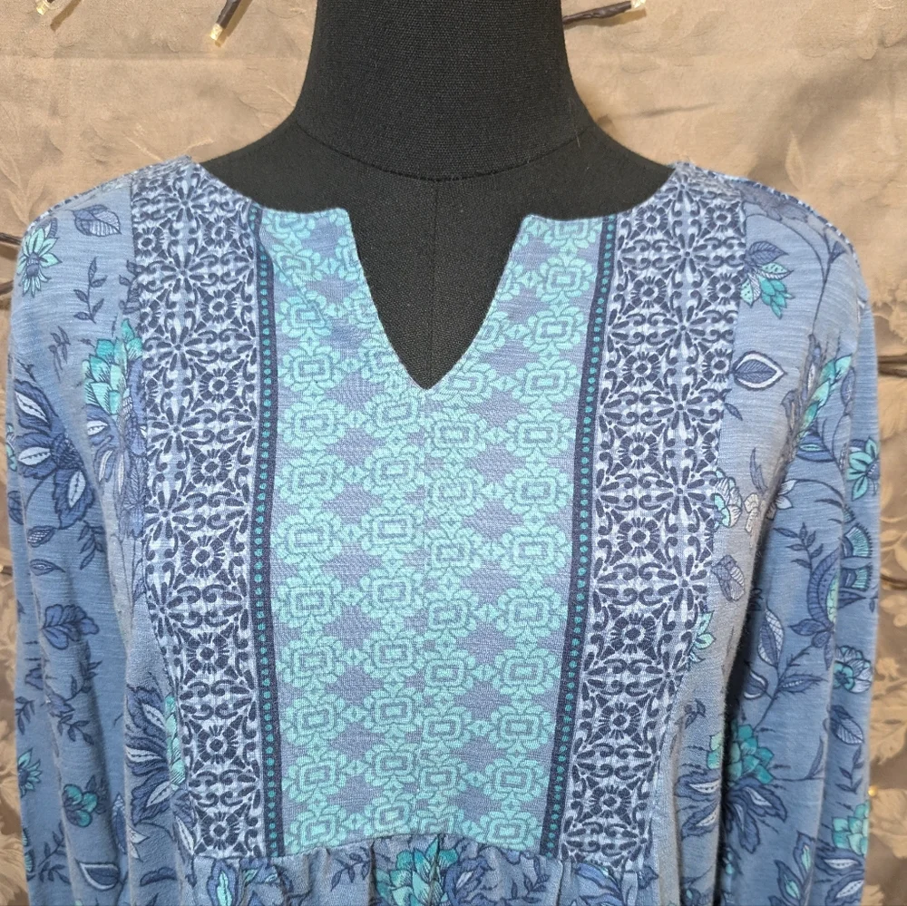 Coldwater Creek Blue Floral Three Quarter Sleeve Blouse, Size S, EUC! - Picture 2 of 5